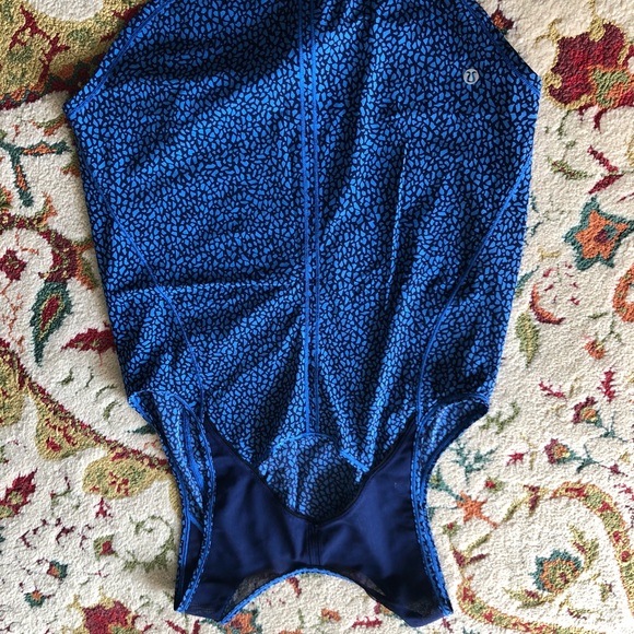 Lululemon define tank - Picture 2 of 2